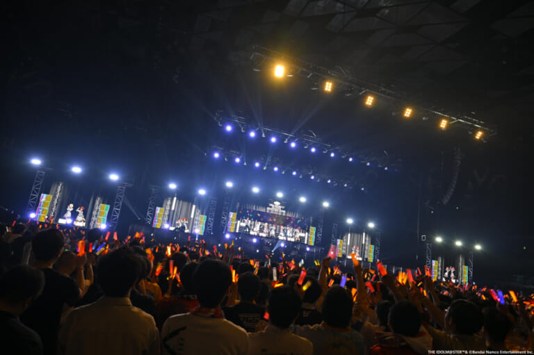 【議論】xRライブでステージに投影される実体のないアイドルは生命足りうるか